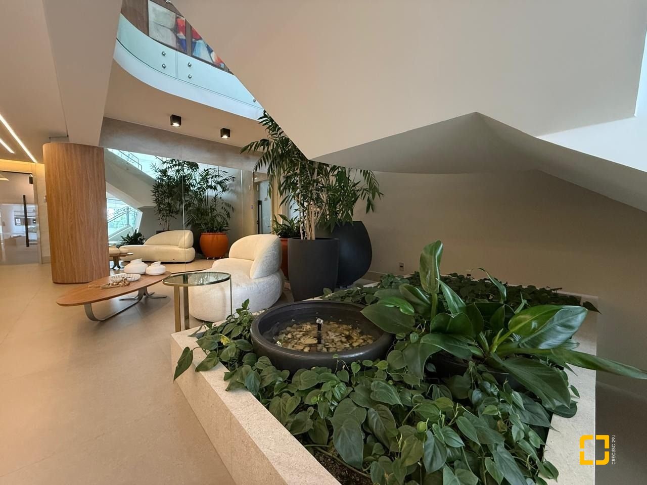 Apartamento com 123m², 4 quartos (sendo 1 suíte), 1 garagem, no bairro Centro em Florianópolis