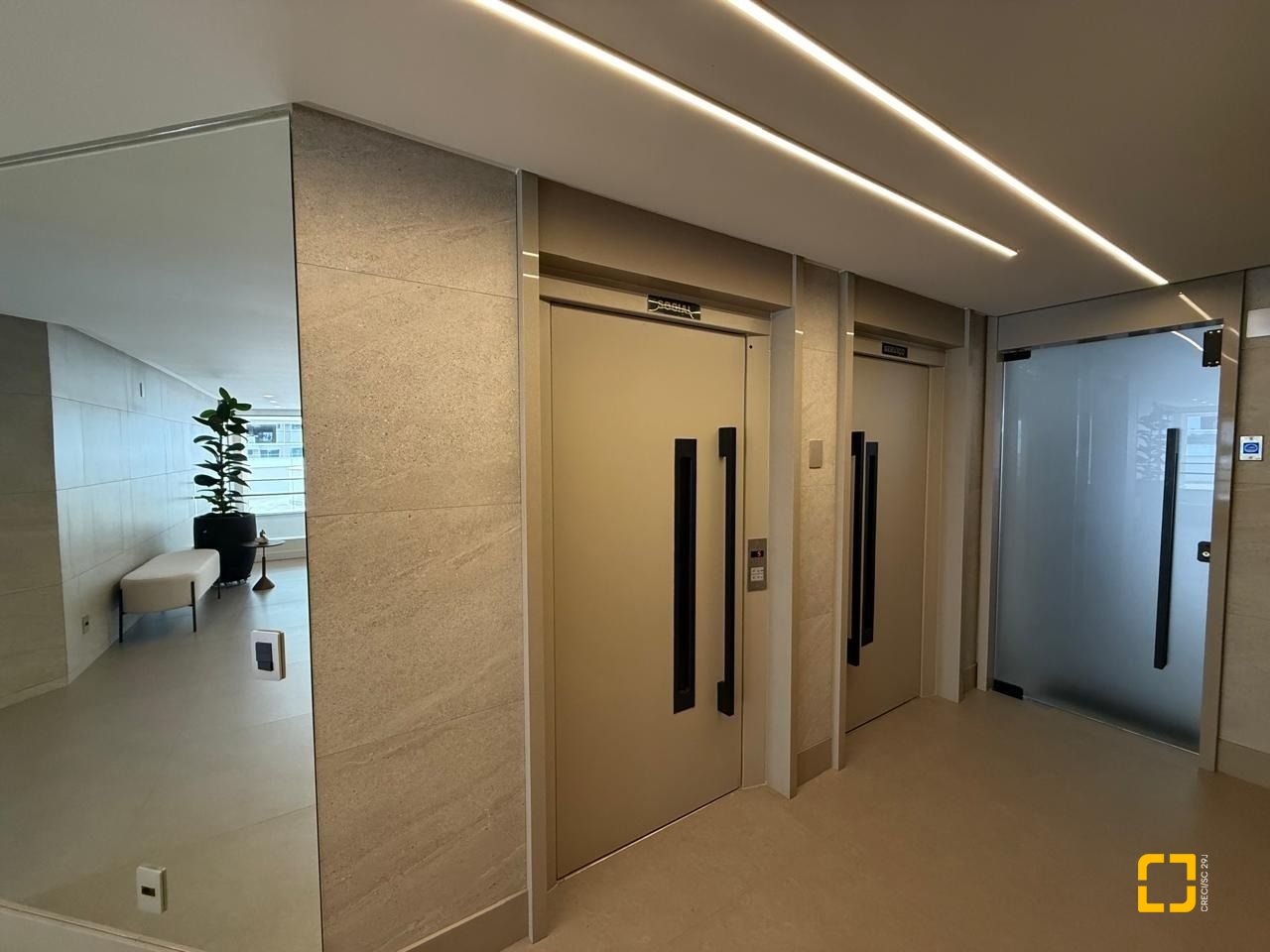 Apartamento com 123m², 4 quartos (sendo 1 suíte), 1 garagem, no bairro Centro em Florianópolis
