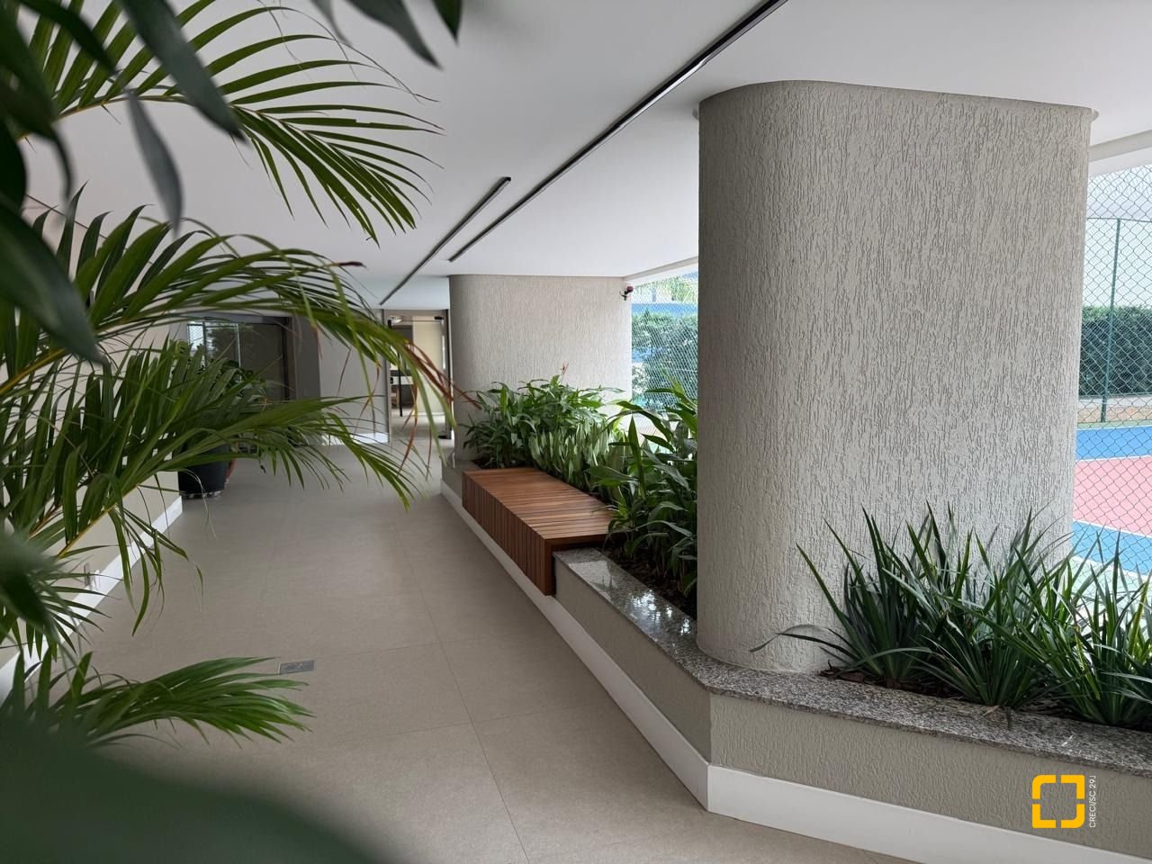 Apartamento com 123m², 4 quartos (sendo 1 suíte), 1 garagem, no bairro Centro em Florianópolis