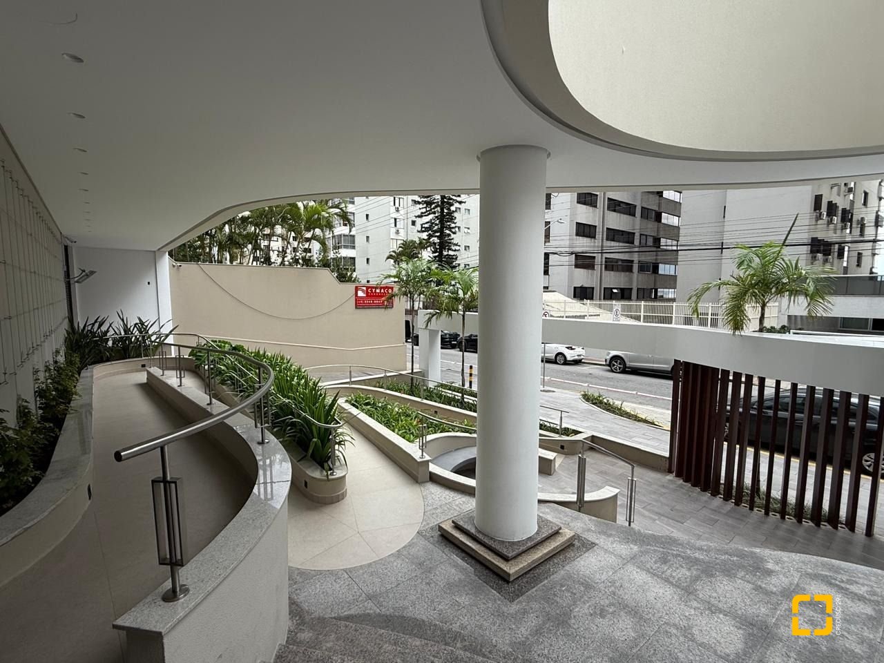 Apartamento com 123m², 4 quartos (sendo 1 suíte), 1 garagem, no bairro Centro em Florianópolis