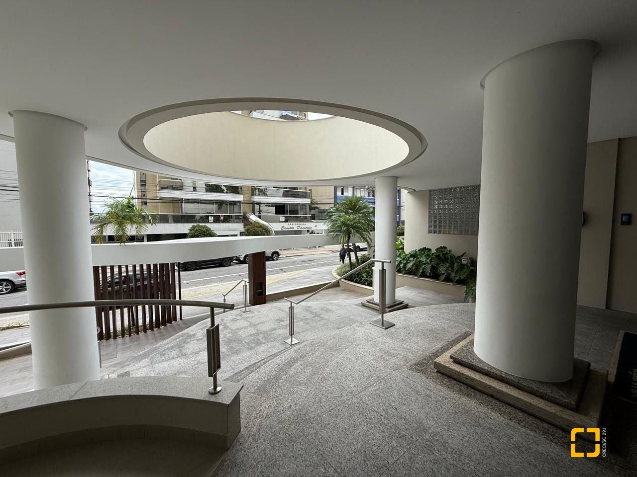 Apartamento com 123m², 4 quartos (sendo 1 suíte), 1 garagem, no bairro Centro em Florianópolis