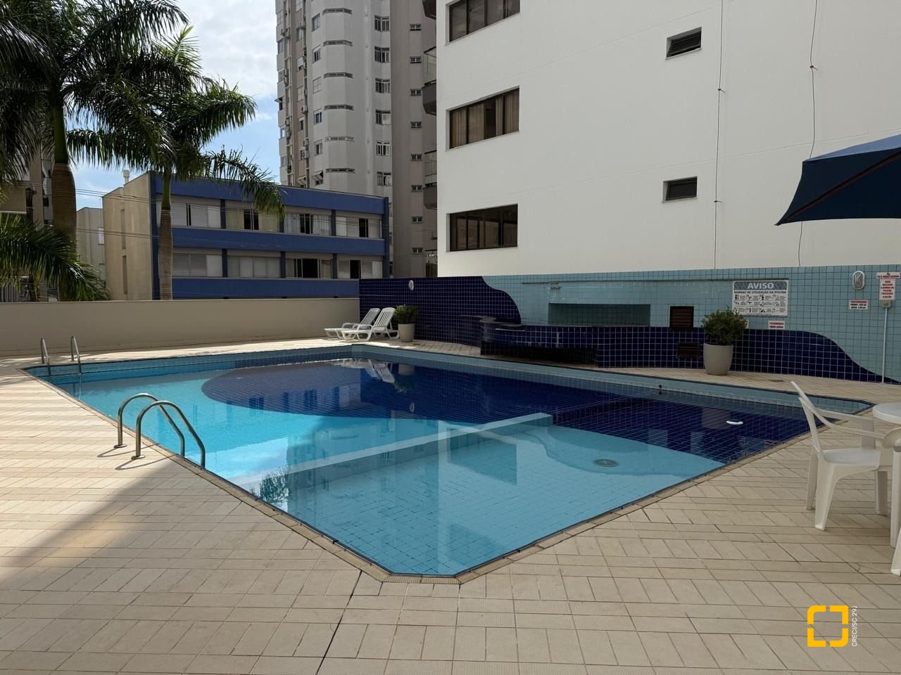 Apartamento com 123m², 4 quartos (sendo 1 suíte), 1 garagem, no bairro Centro em Florianópolis