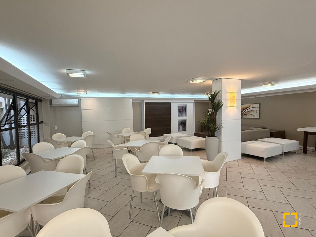 Apartamento com 123m², 4 quartos (sendo 1 suíte), 1 garagem, no bairro Centro em Florianópolis