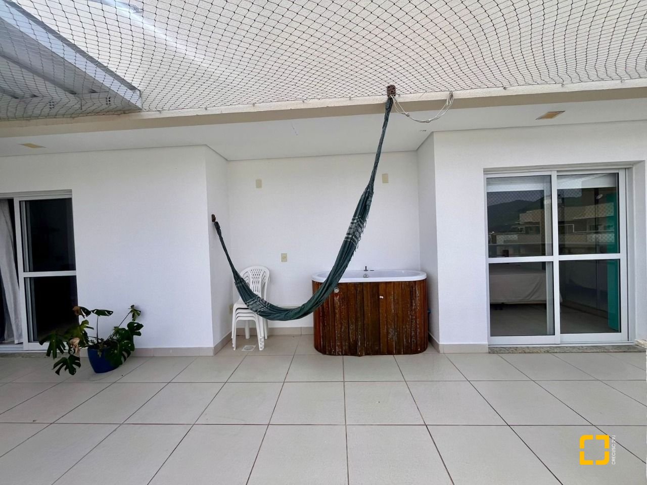 Cobertura com 80m², 1 quarto, 1 garagem, no bairro Campeche em Florianópolis