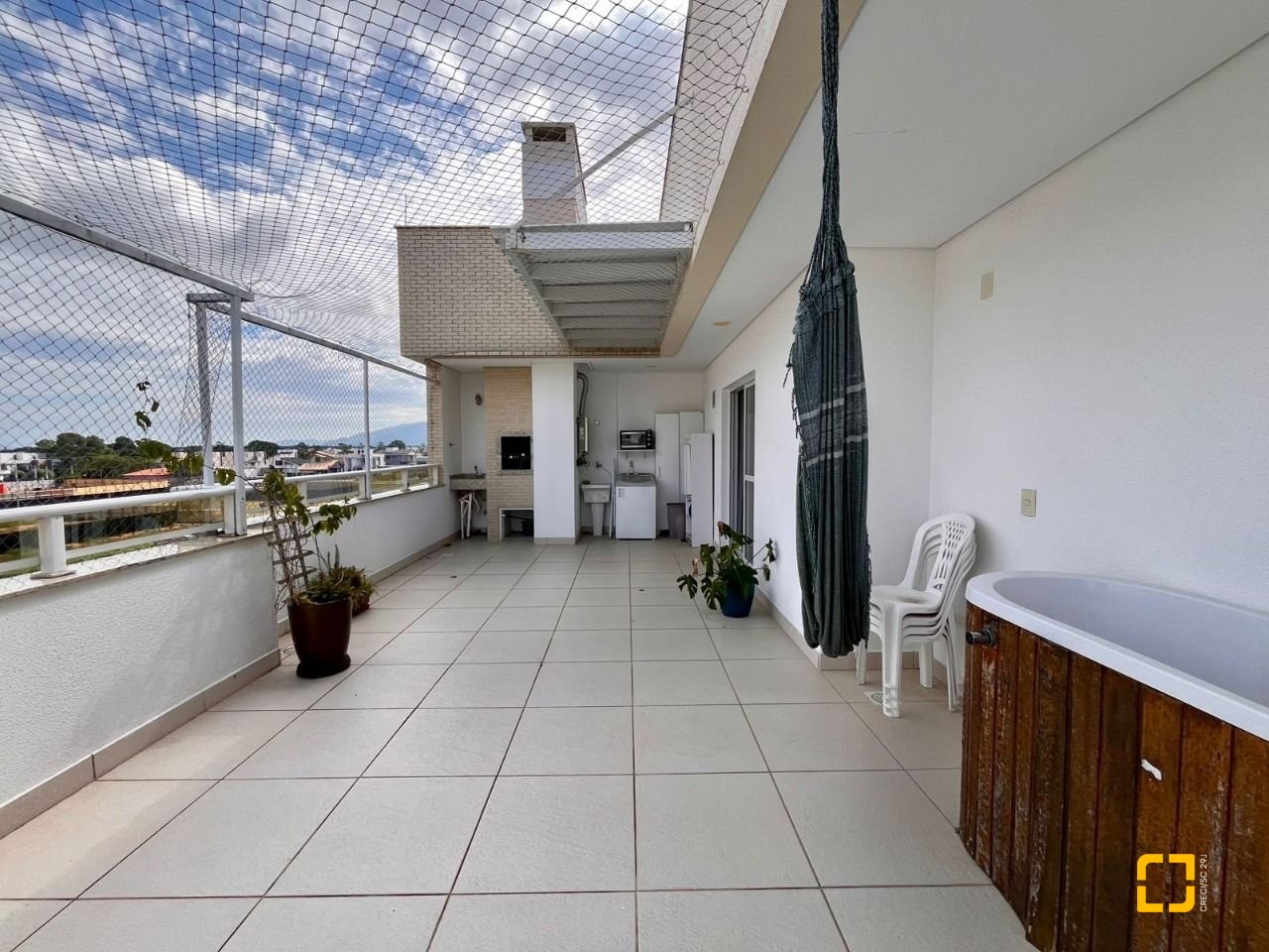 Cobertura com 80m², 1 quarto, 1 garagem, no bairro Campeche em Florianópolis