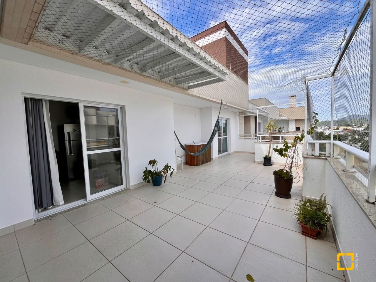 Cobertura com 80m², 1 quarto, 1 garagem, no bairro Campeche em Florianópolis