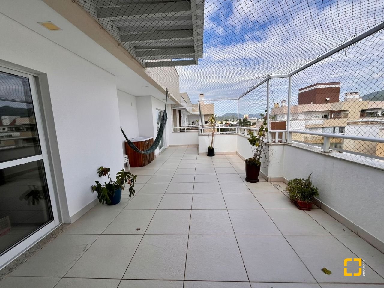 Cobertura com 80m², 1 quarto, 1 garagem, no bairro Campeche em Florianópolis