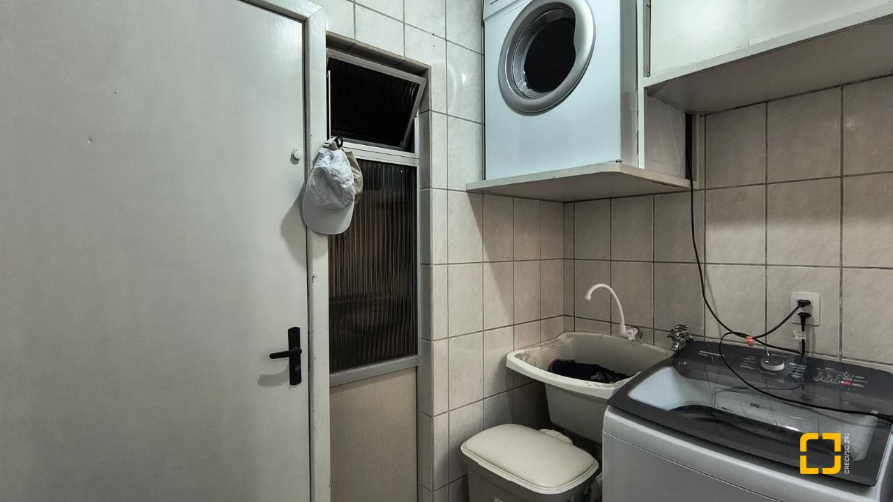 Apartamento com 74m², 3 quartos, 1 garagem, no bairro Capoeiras em Florianópolis