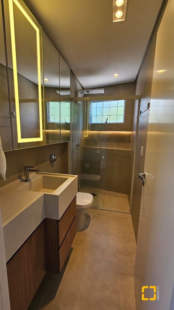 Apartamento com 84m², 3 quartos (sendo 1 suíte), 1 garagem, no bairro Jurerê em Florianópolis