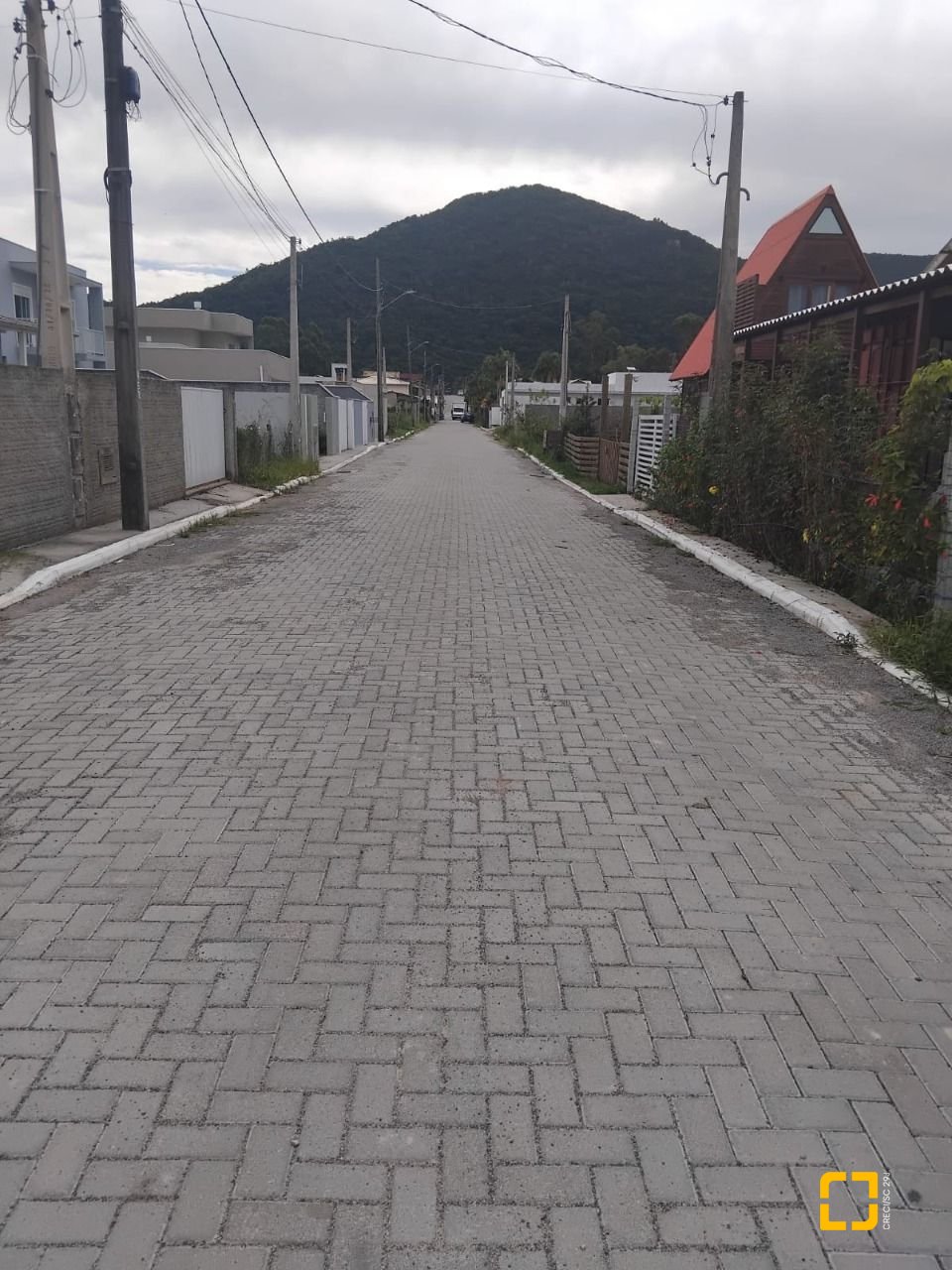 Terreno com 364m², no bairro São João do Rio Vermelho em Florianópolis
