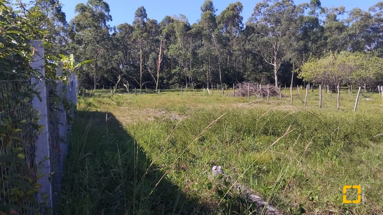 Terreno com 364m², no bairro São João do Rio Vermelho em Florianópolis