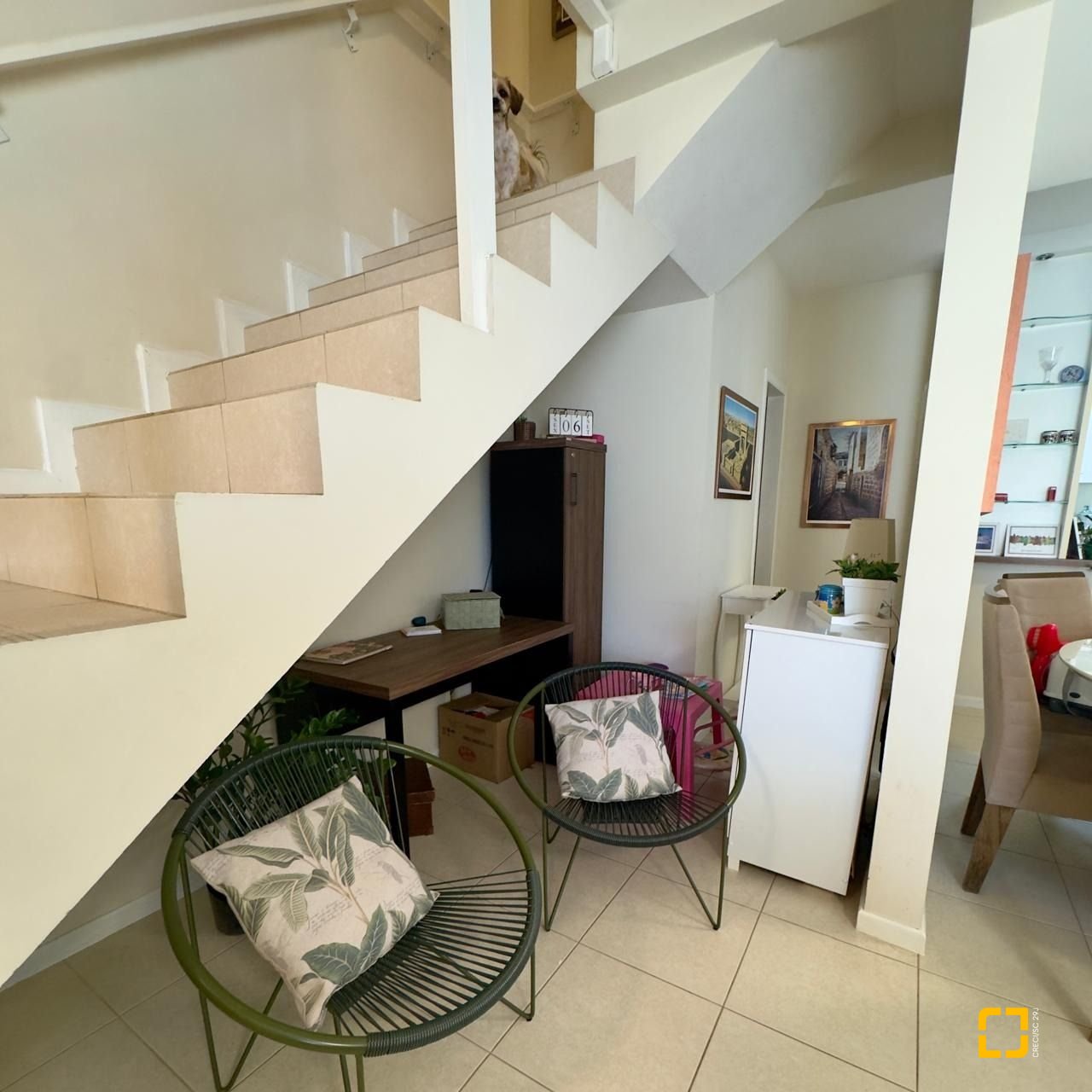 Casa com 169m², 6 quartos (sendo 1 suíte), 1 garagem, no bairro Campeche em Florianópolis