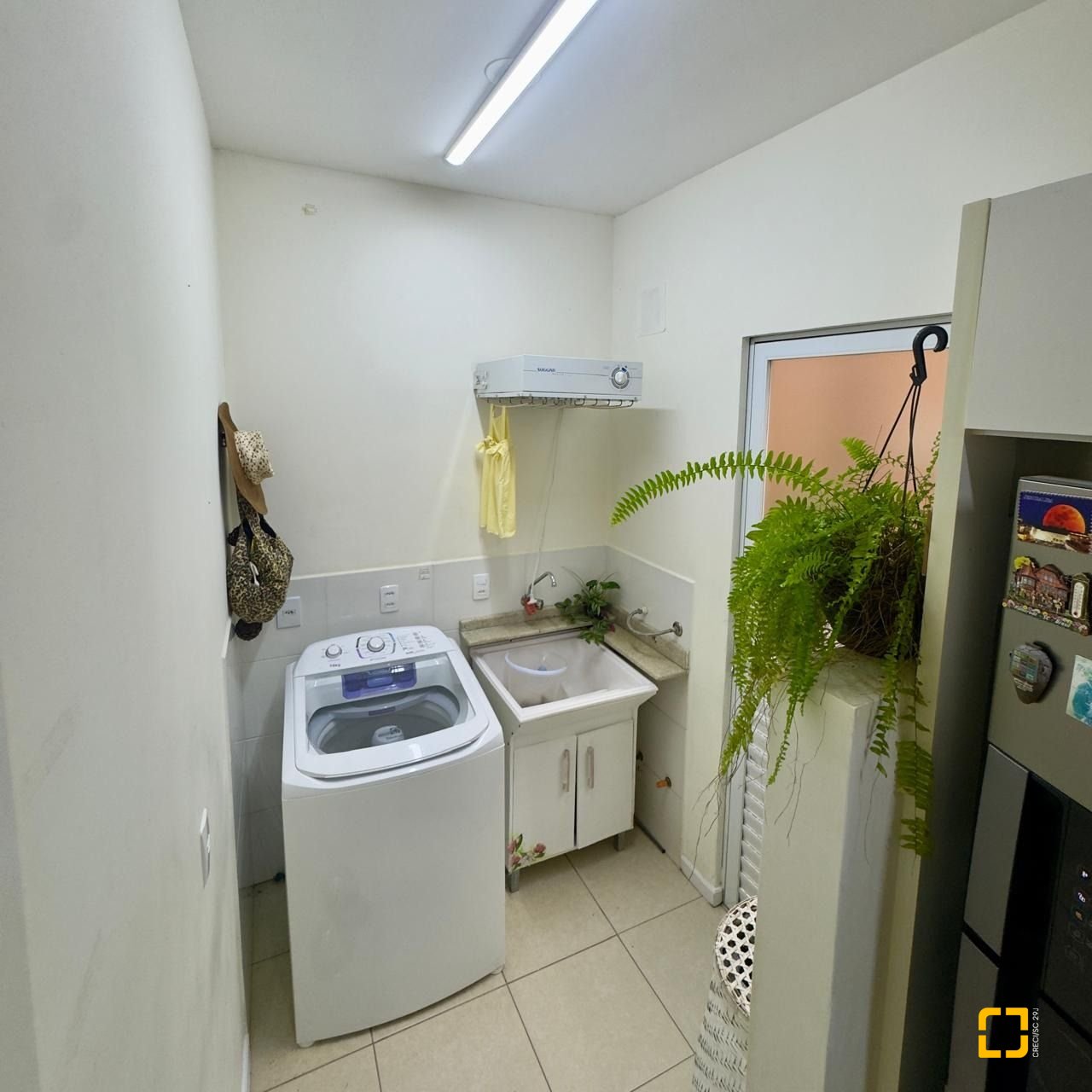 Casa com 169m², 6 quartos (sendo 1 suíte), 1 garagem, no bairro Campeche em Florianópolis