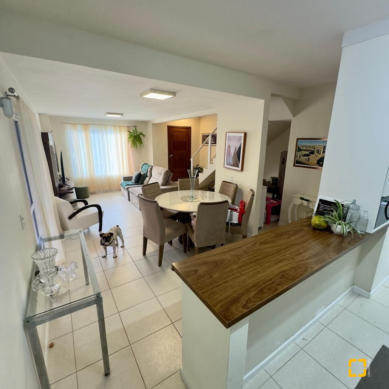 Casa com 169m², 6 quartos (sendo 1 suíte), 1 garagem, no bairro Campeche em Florianópolis