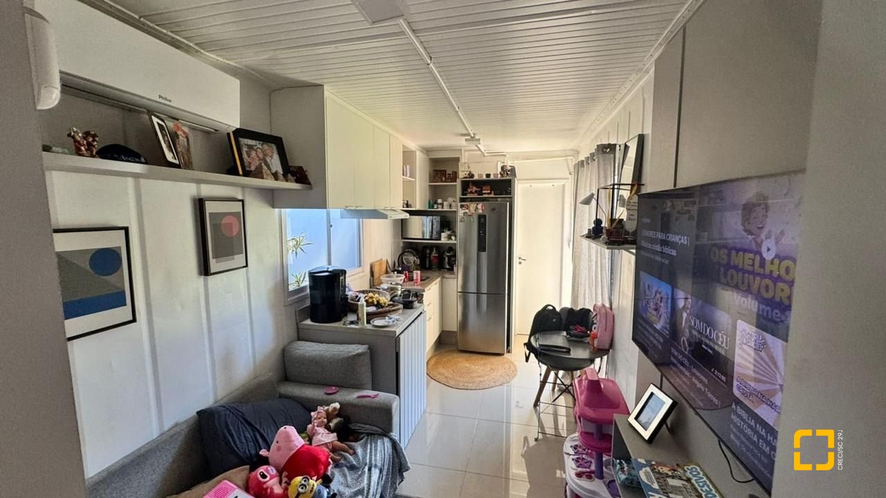 Casa com 169m², 6 quartos (sendo 1 suíte), 1 garagem, no bairro Campeche em Florianópolis