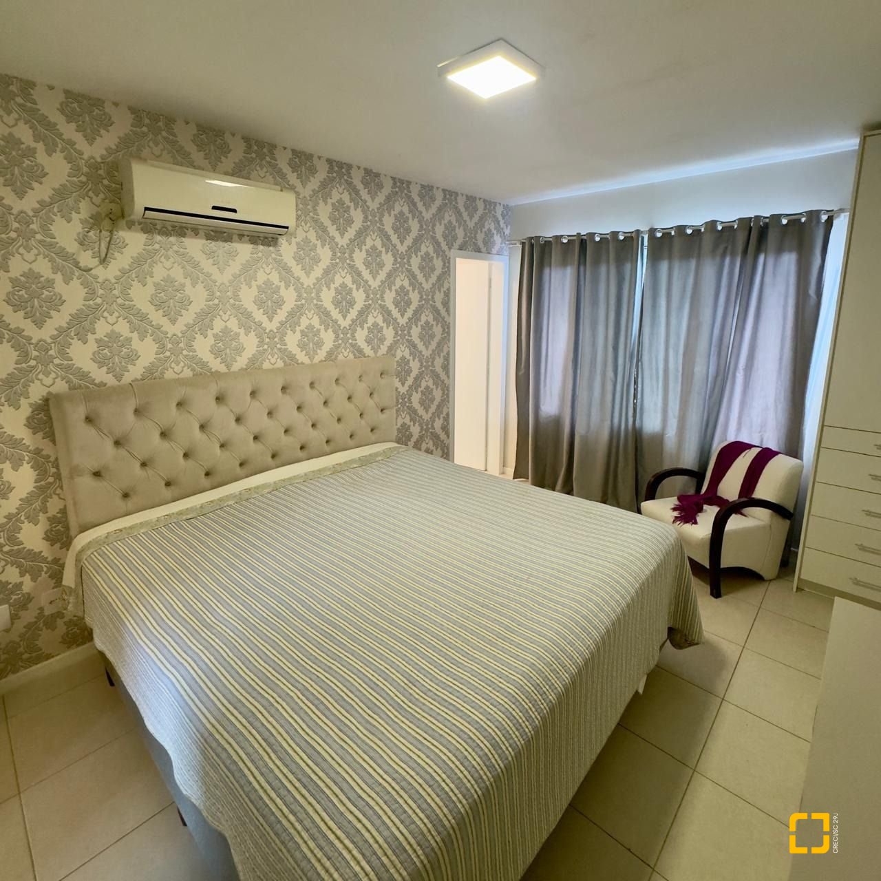 Casa com 169m², 6 quartos (sendo 1 suíte), 1 garagem, no bairro Campeche em Florianópolis