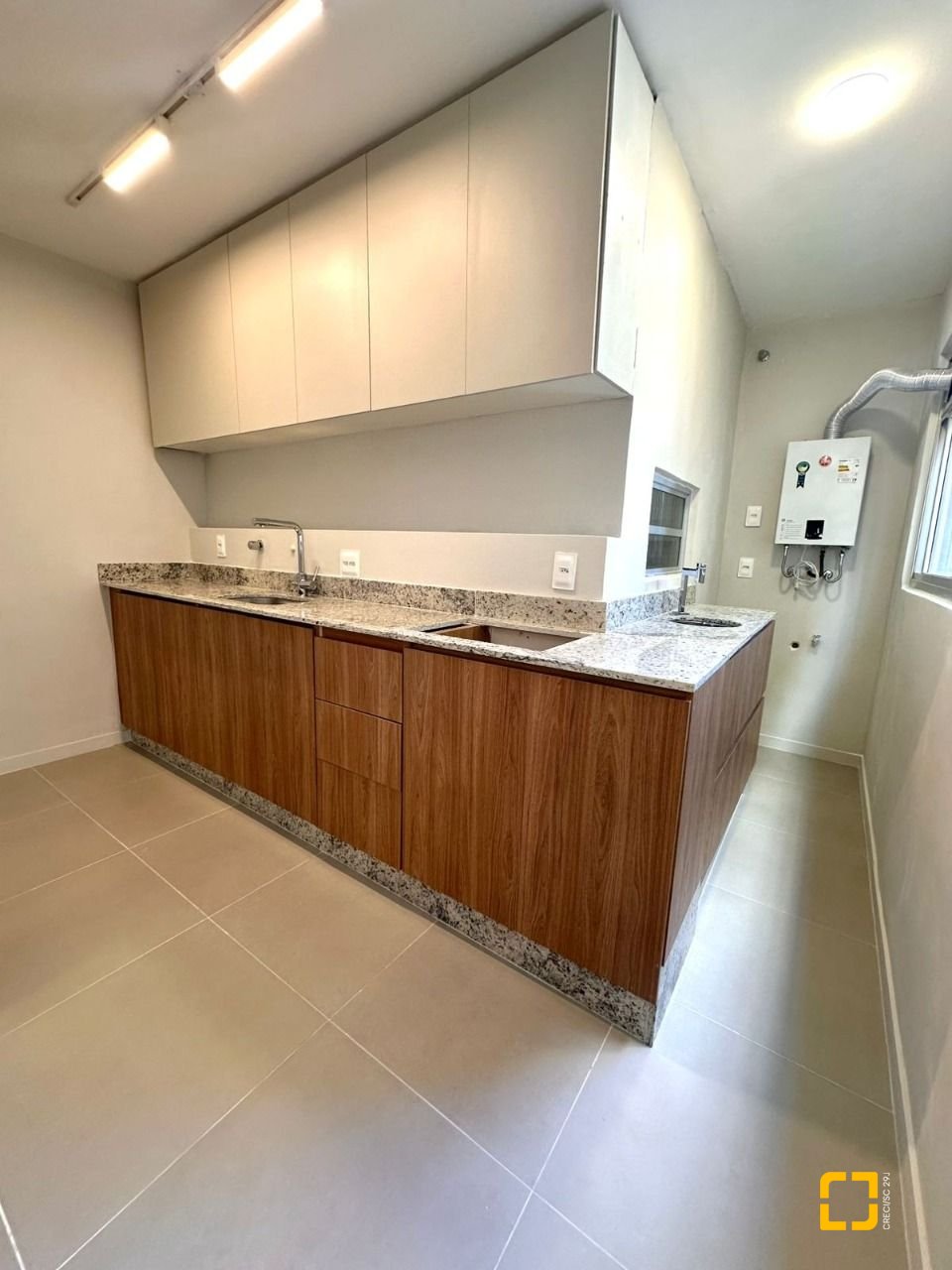 Apartamento com 43m², 1 quarto, no bairro Centro em Florianópolis
