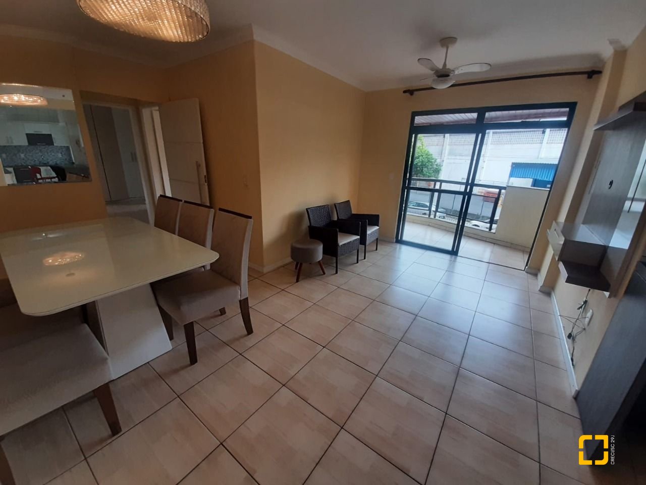 Apartamento com 89m², 3 quartos (sendo 1 suíte), 1 garagem, no bairro Kobrasol em São José