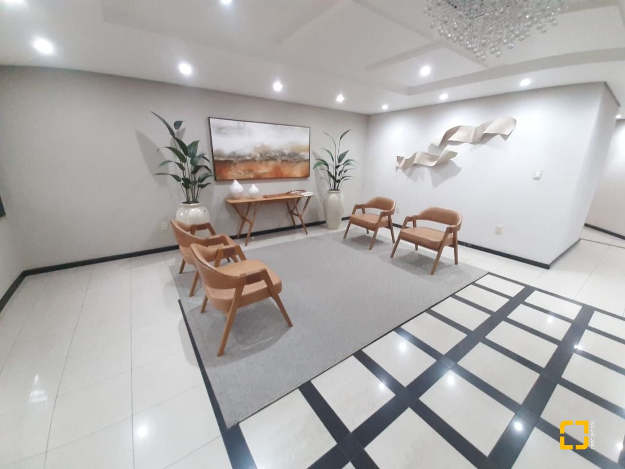 Apartamento com 89m², 3 quartos (sendo 1 suíte), 1 garagem, no bairro Kobrasol em São José