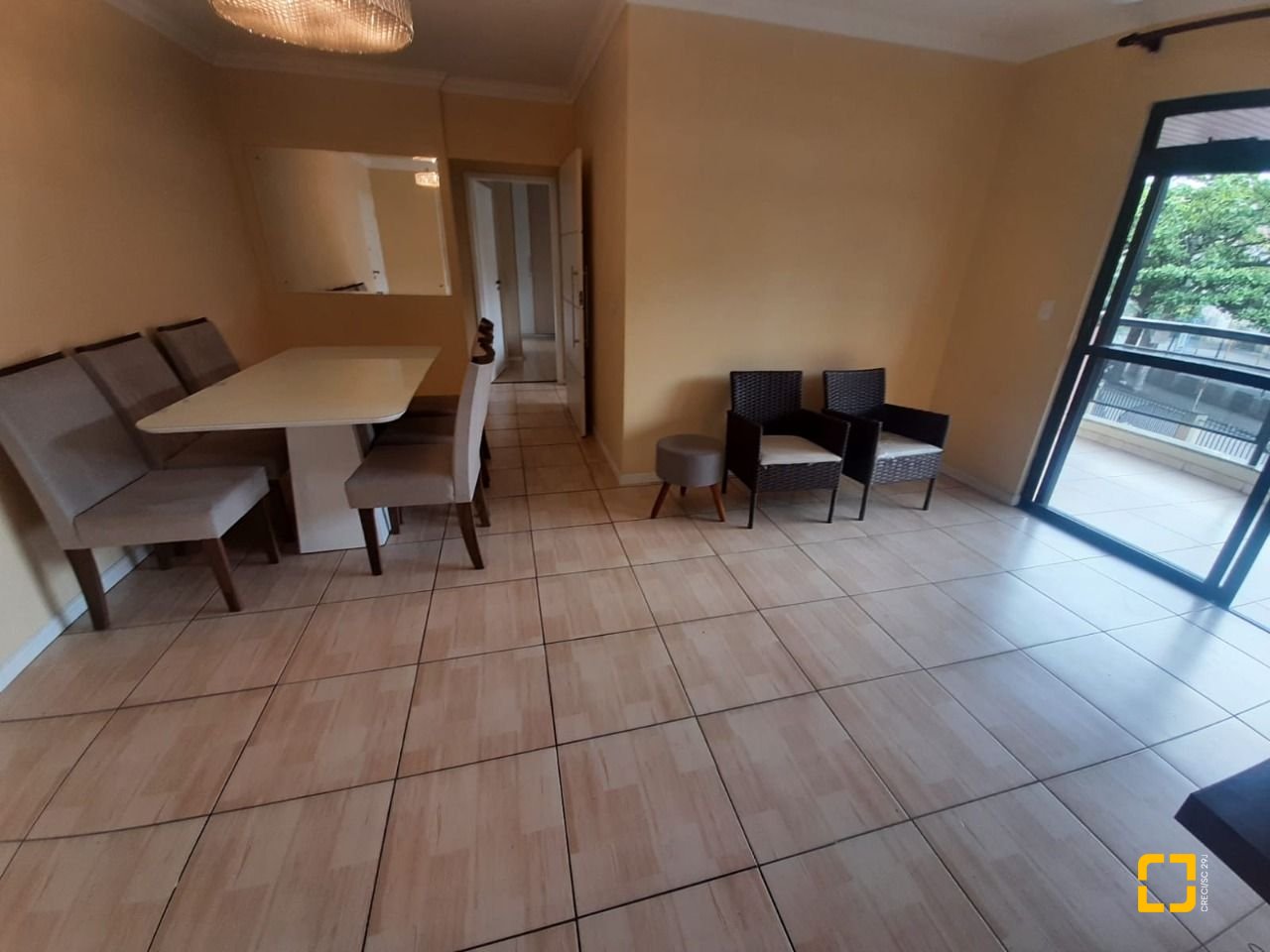 Apartamento com 89m², 3 quartos (sendo 1 suíte), 1 garagem, no bairro Kobrasol em São José