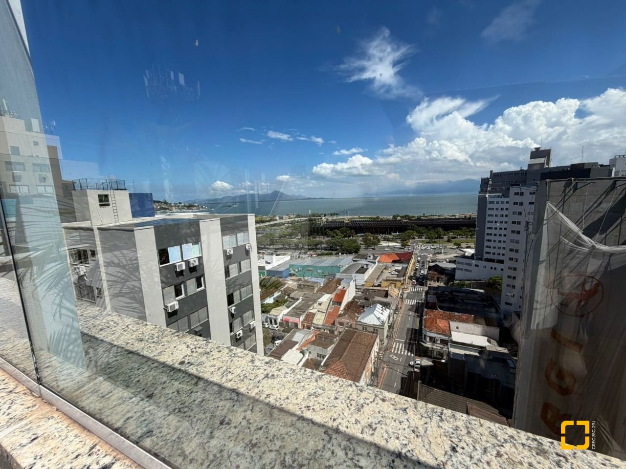 Apartamento com 78m², 2 quartos, 1 garagem, no bairro Centro em Florianópolis
