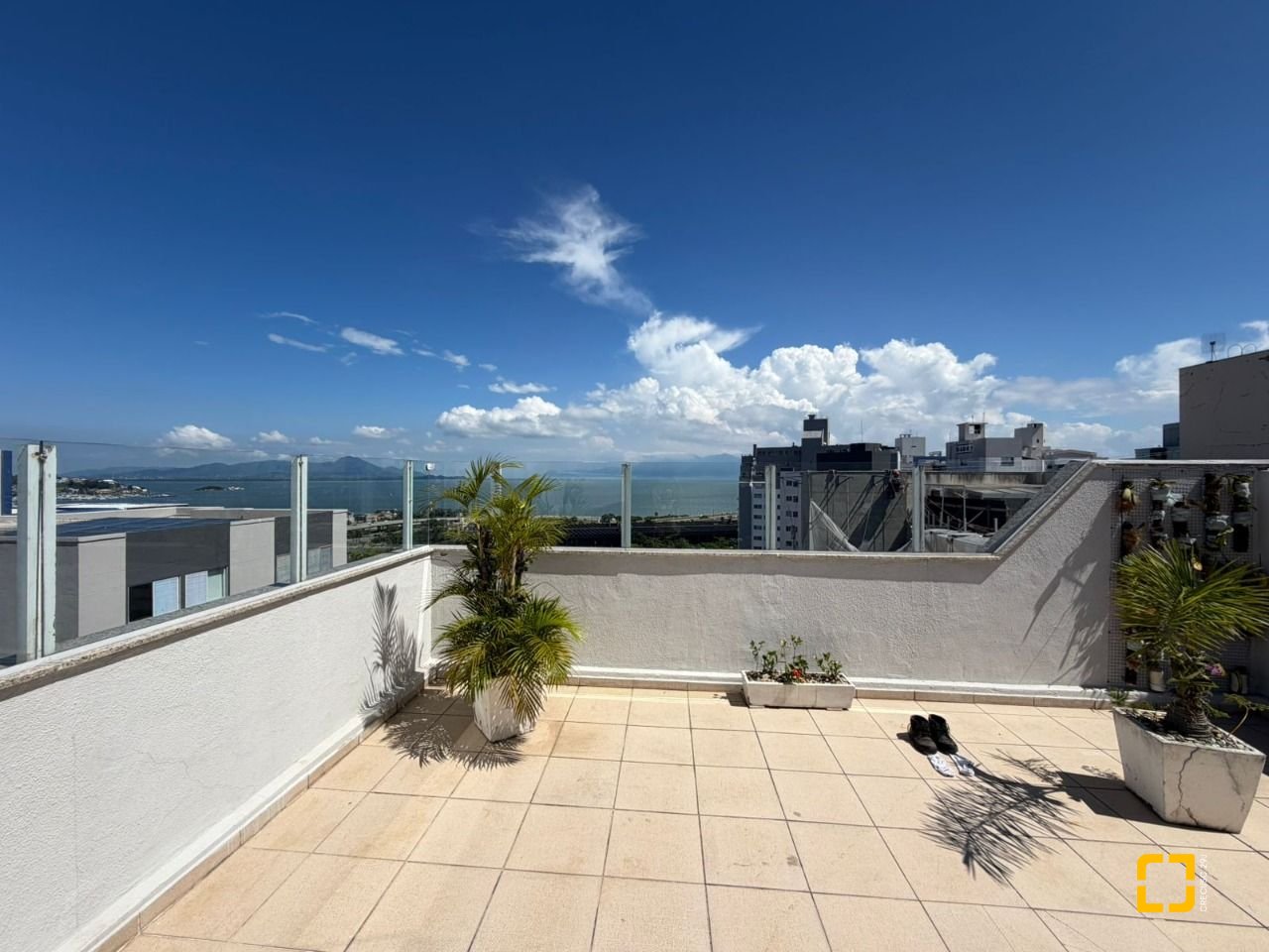 Apartamento com 78m², 2 quartos, 1 garagem, no bairro Centro em Florianópolis