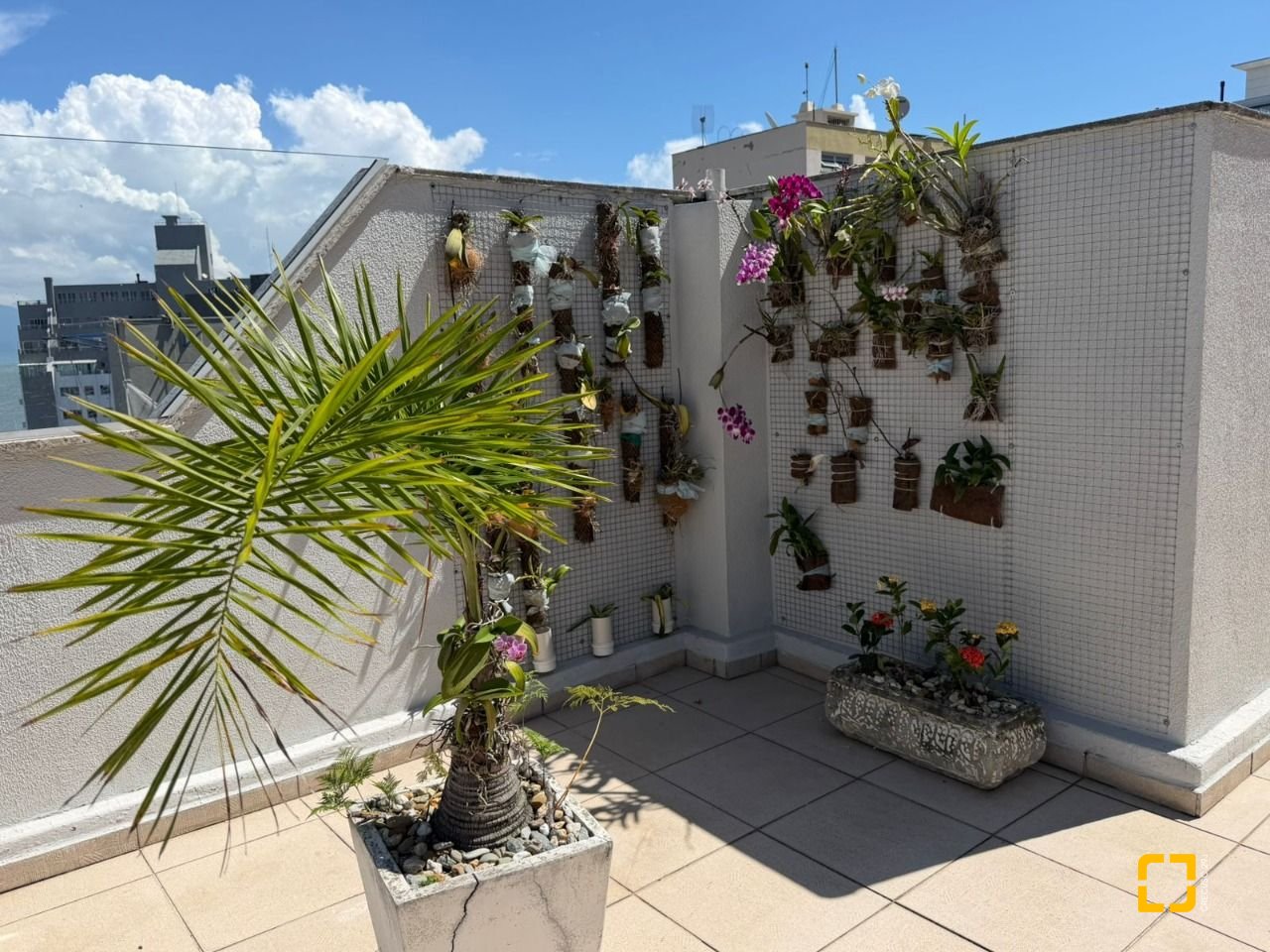 Apartamento com 78m², 2 quartos, 1 garagem, no bairro Centro em Florianópolis
