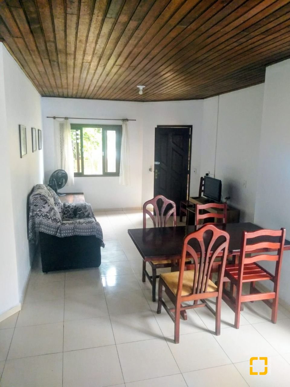 Casa com 68m², 2 quartos, 1 garagem, no bairro Ingleses em Florianópolis