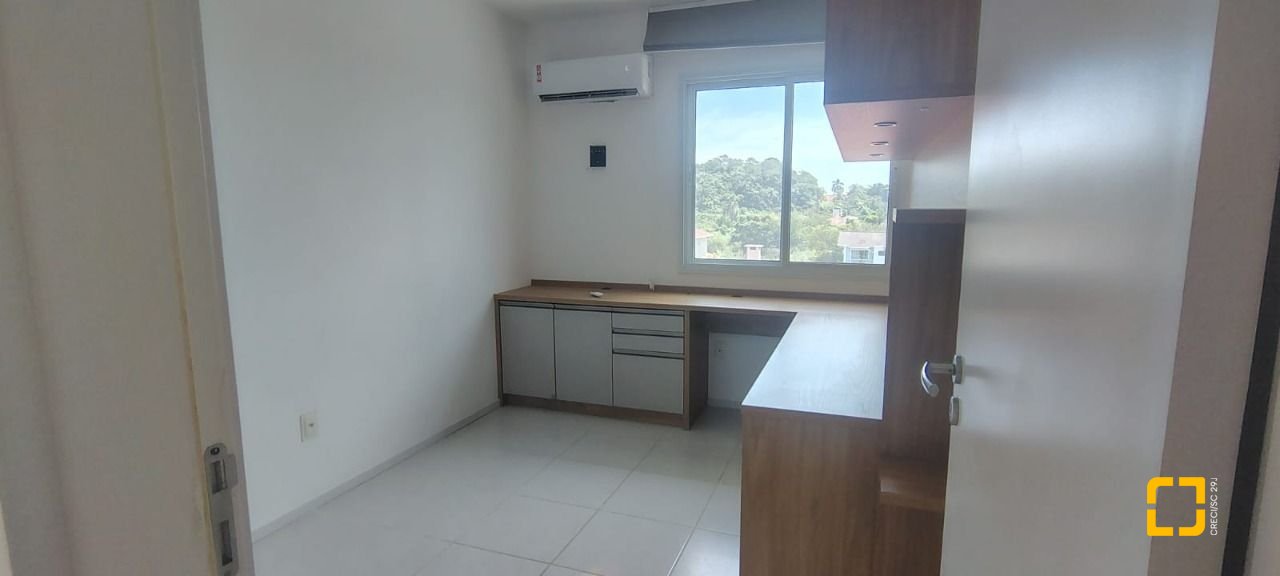 Apartamento com 68m², 3 quartos (sendo 1 suíte), 1 garagem, no bairro Canasvieiras em Florianópolis
