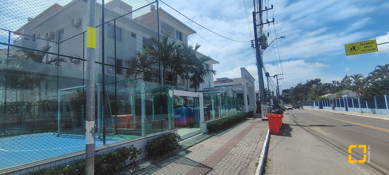 Apartamento com 68m², 3 quartos (sendo 1 suíte), 1 garagem, no bairro Canasvieiras em Florianópolis
