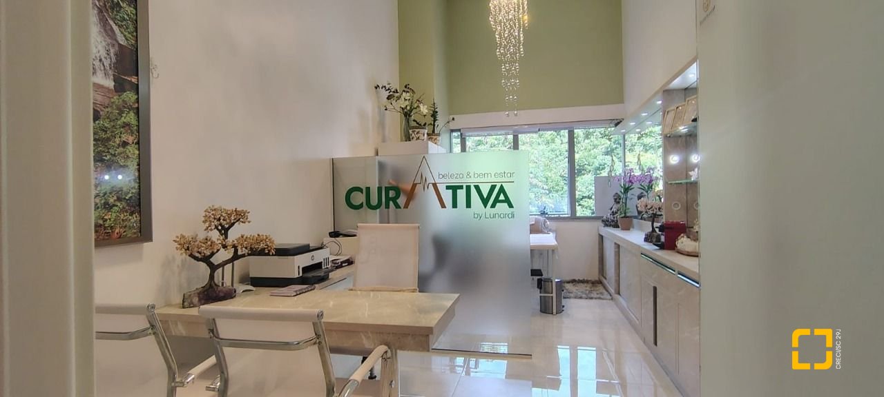 Sala com 26m², 1 garagem, no bairro Saco Grande em Florianópolis