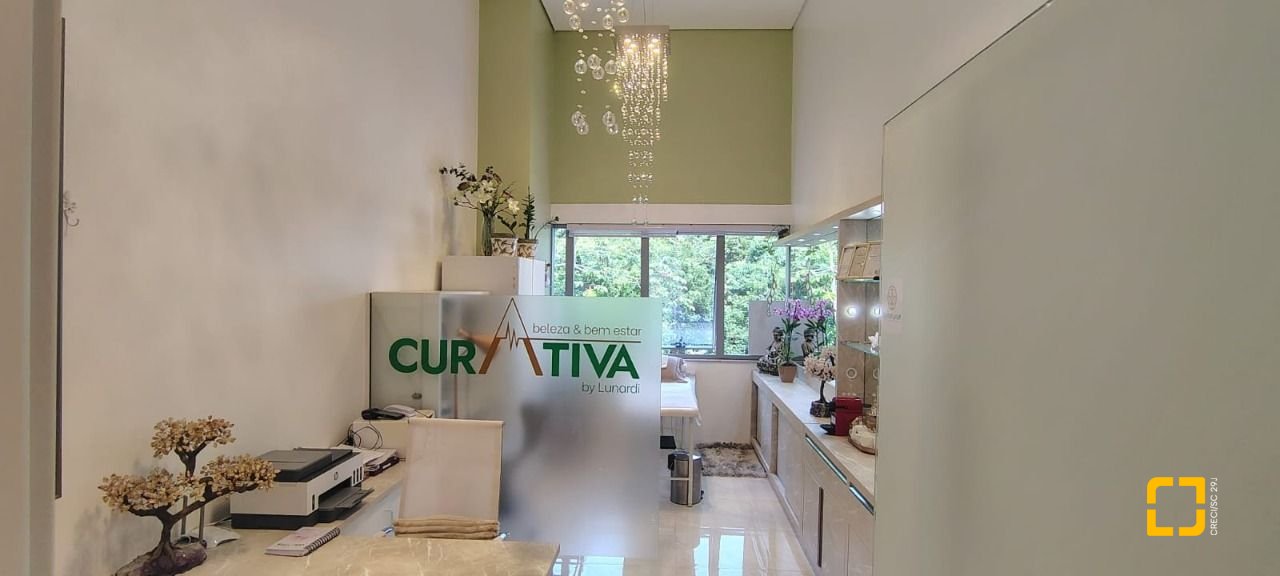 Sala com 26m², 1 garagem, no bairro Saco Grande em Florianópolis