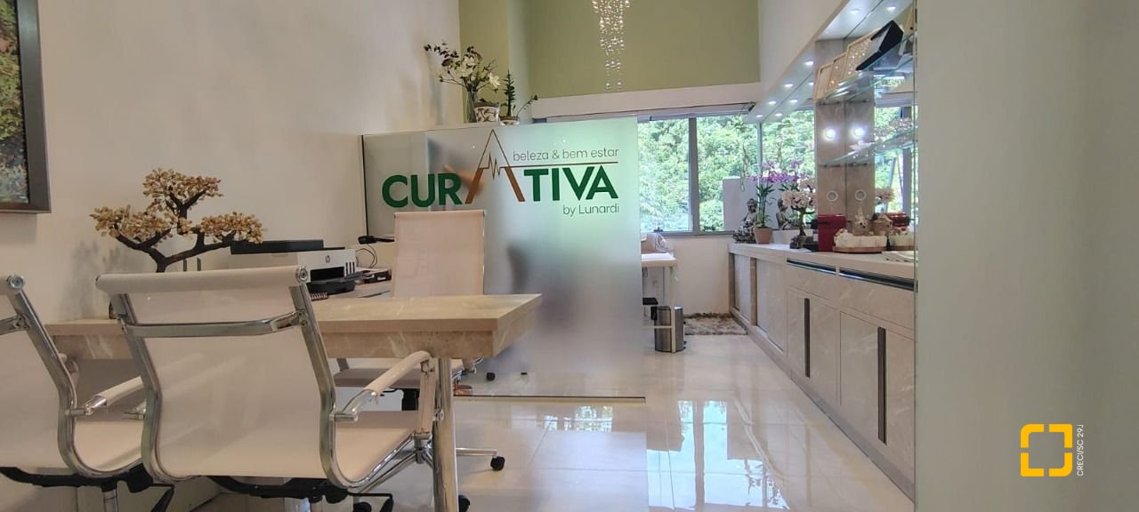 Sala com 26m², 1 garagem, no bairro Saco Grande em Florianópolis