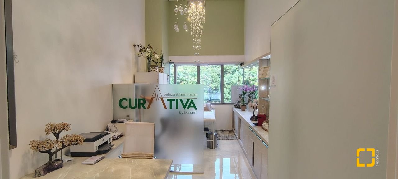Sala com 26m², 1 garagem, no bairro Saco Grande em Florianópolis
