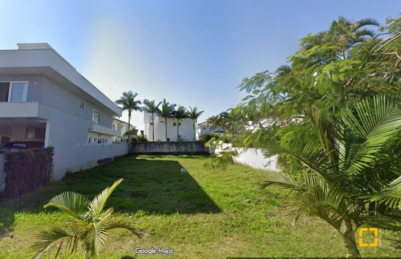 Terreno com 450m², no bairro Jurerê Internacional em Florianópolis