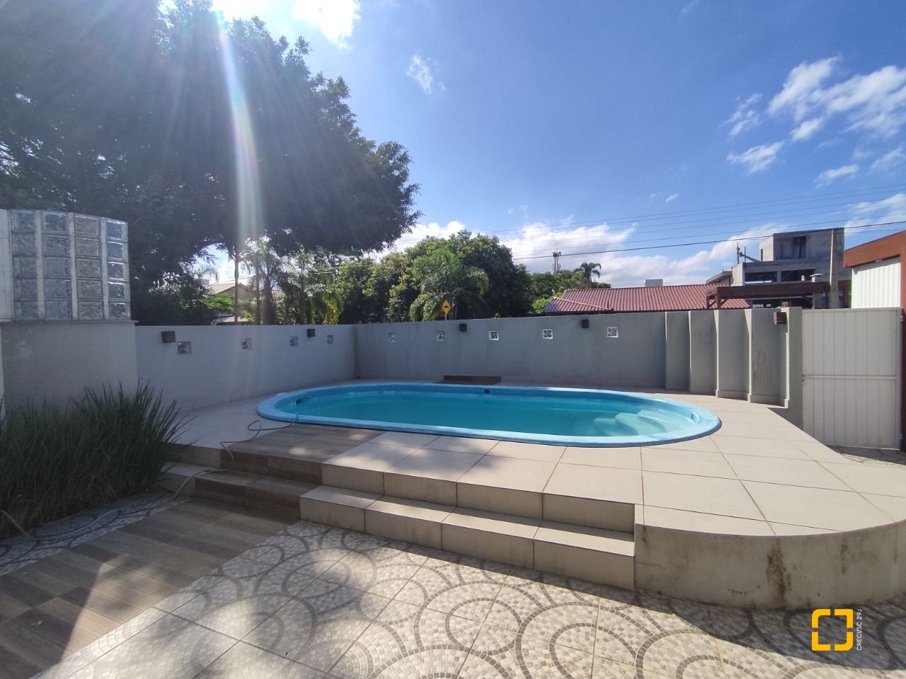 Casa com 119m², 3 quartos (sendo 1 suíte), 2 garagens, no bairro Daniela em Florianópolis