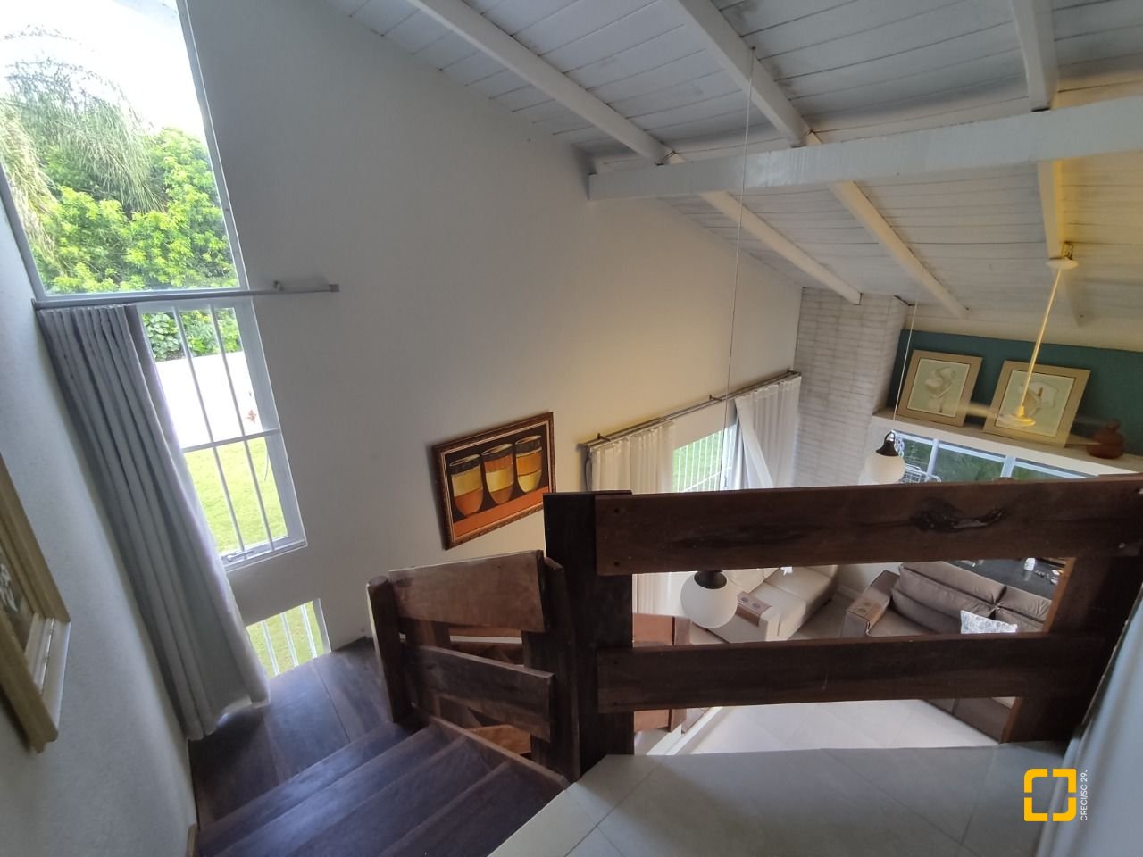 Casa com 119m², 3 quartos (sendo 1 suíte), 2 garagens, no bairro Daniela em Florianópolis