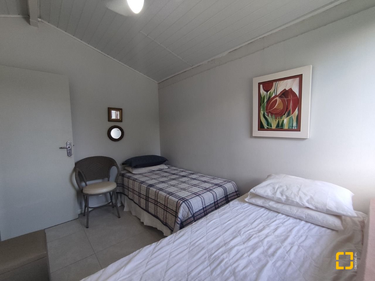 Casa com 119m², 3 quartos (sendo 1 suíte), 2 garagens, no bairro Daniela em Florianópolis