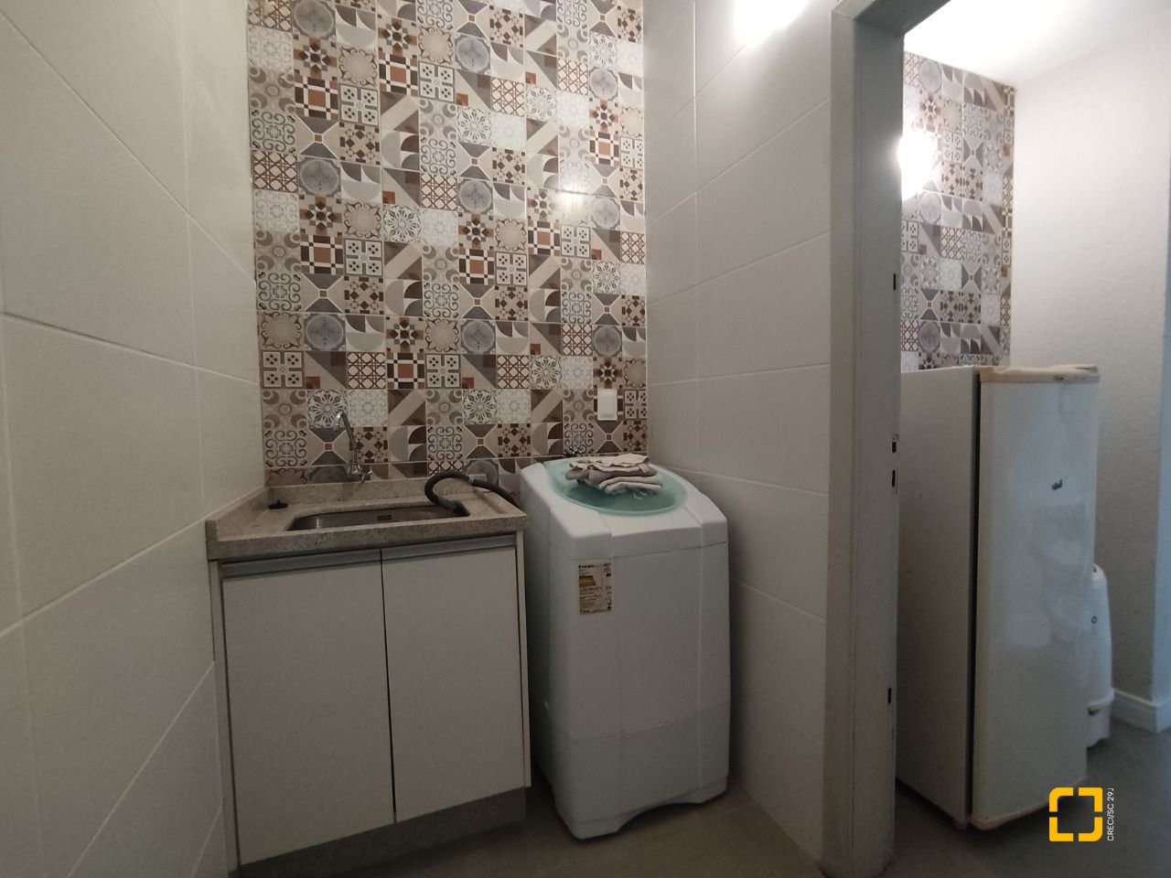 Casa com 119m², 3 quartos (sendo 1 suíte), 2 garagens, no bairro Daniela em Florianópolis