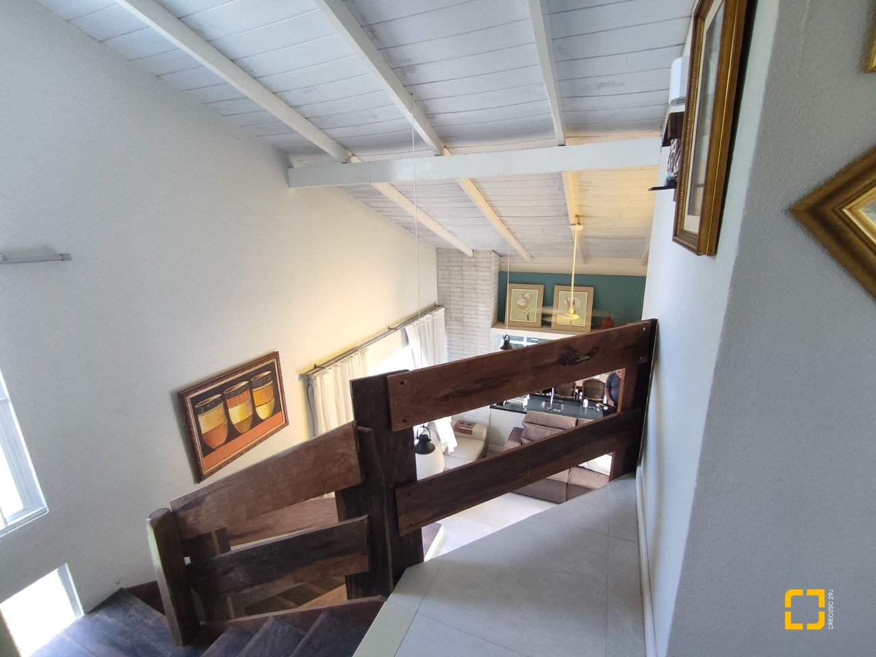 Casa com 119m², 3 quartos (sendo 1 suíte), 2 garagens, no bairro Daniela em Florianópolis