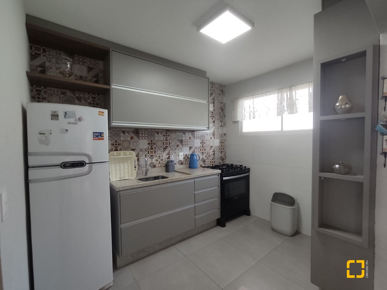 Casa com 119m², 3 quartos (sendo 1 suíte), 2 garagens, no bairro Daniela em Florianópolis