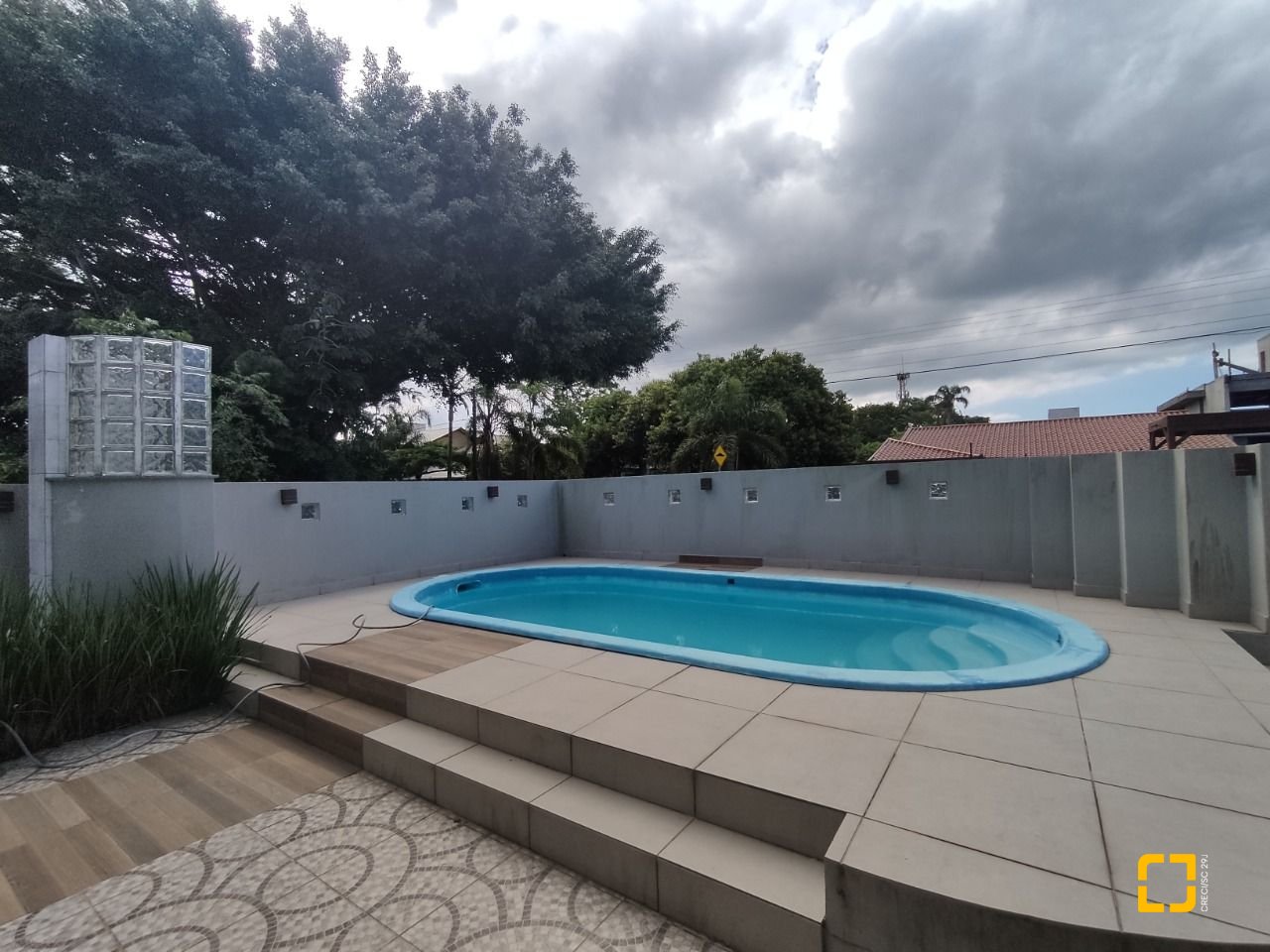 Casa com 119m², 3 quartos (sendo 1 suíte), 2 garagens, no bairro Daniela em Florianópolis