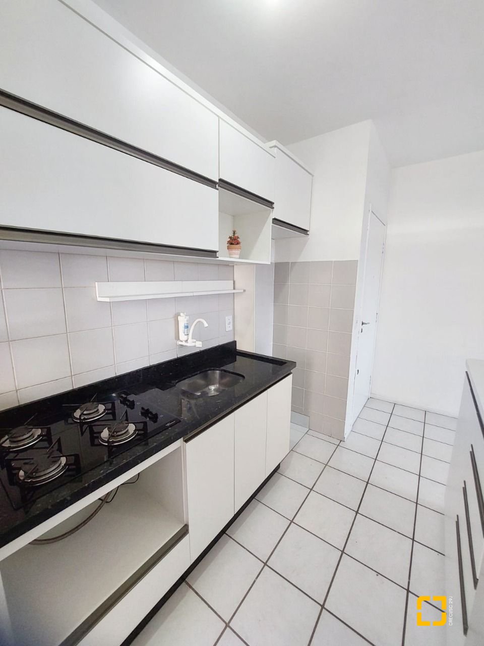 Apartamento com 52m², 2 quartos, 1 garagem, no bairro Araucária em São José