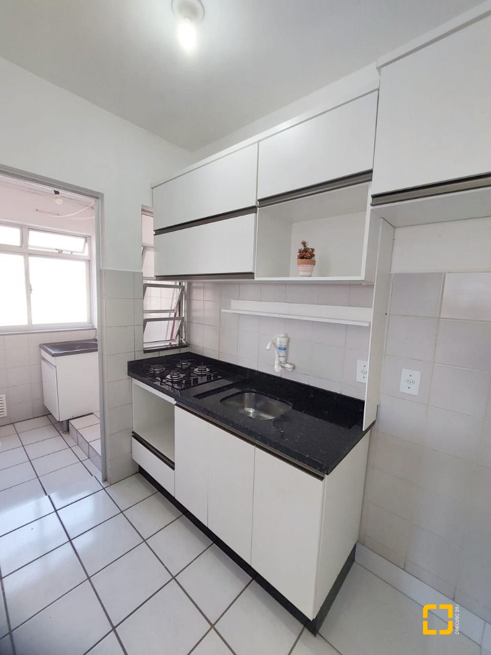 Apartamento com 52m², 2 quartos, 1 garagem, no bairro Araucária em São José