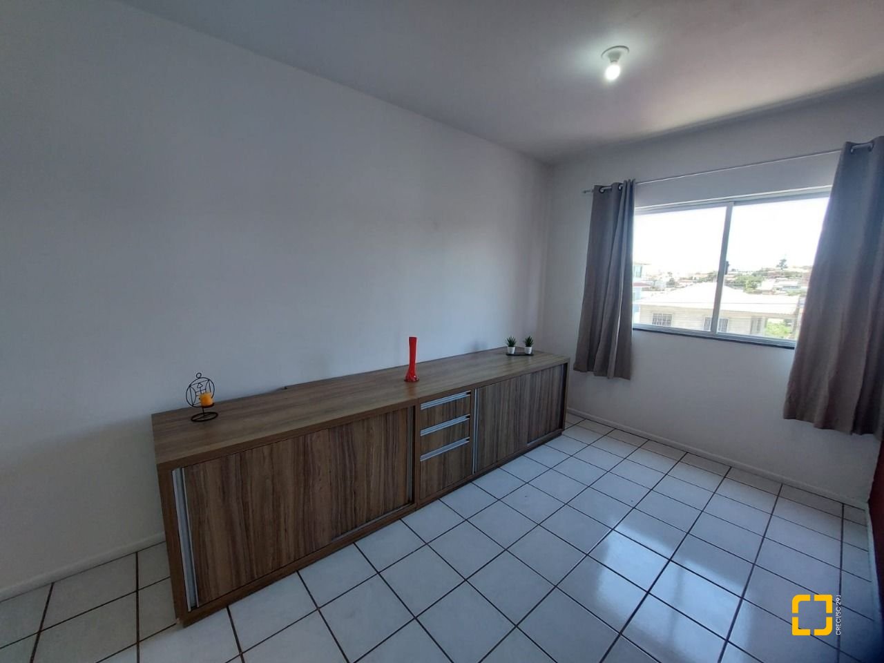 Apartamento com 52m², 2 quartos, 1 garagem, no bairro Araucária em São José