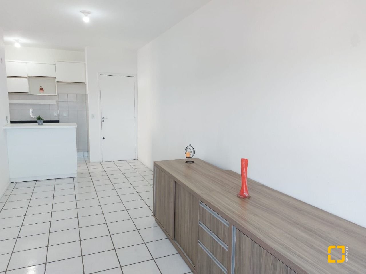 Apartamento com 52m², 2 quartos, 1 garagem, no bairro Araucária em São José
