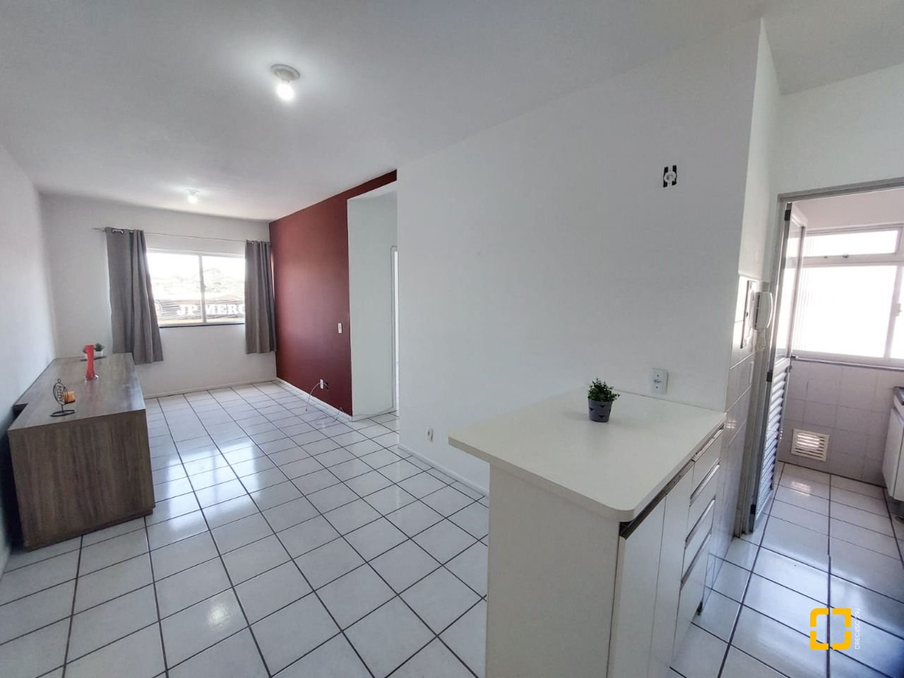 Apartamento com 52m², 2 quartos, 1 garagem, no bairro Araucária em São José
