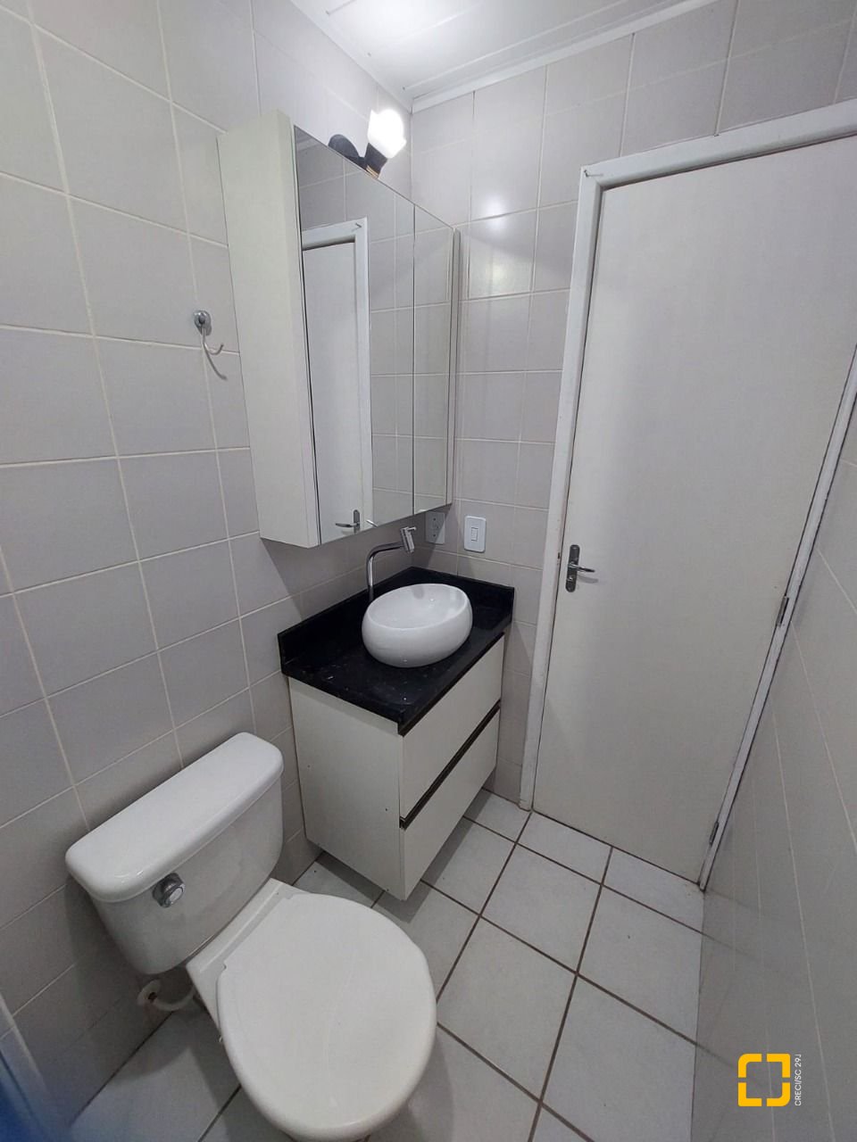 Apartamento com 52m², 2 quartos, 1 garagem, no bairro Araucária em São José