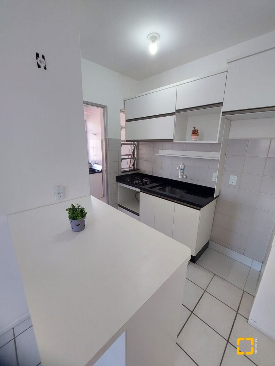 Apartamento com 52m², 2 quartos, 1 garagem, no bairro Araucária em São José