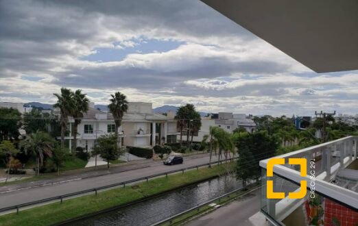 Apartamento com 144m², 6 quartos (sendo 2 suítes), 2 garagens, no bairro Jurerê Internacional em Florianópolis